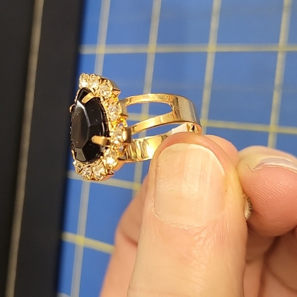 Onyx Faux Rhinestone Accented Size 8 Adjustable - Picture 2 of 3